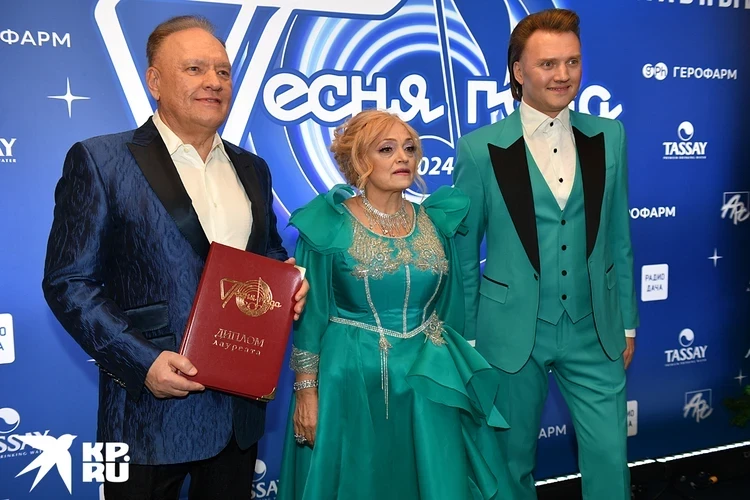 Как Надежда Кадышева стадионы продает: Певица подняла стоимость за выступления в два раза