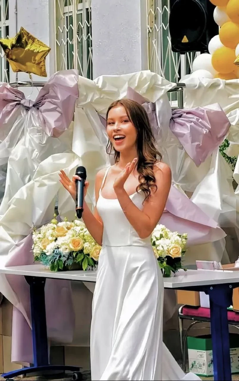 Анна Пересильд окончила 9 класс школы, в которой её буллили