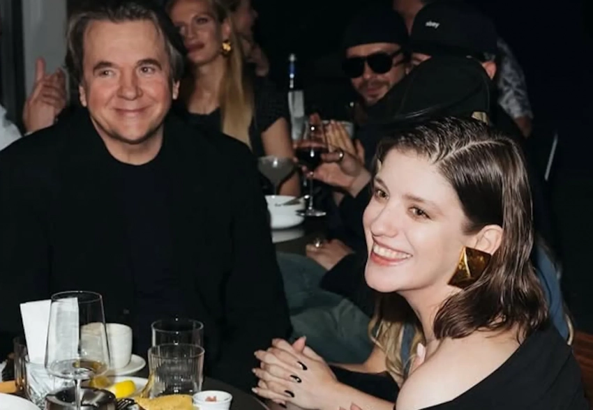 Аня Чиповская опубликовала новые фото с дня рождения. Среди гостей — Константин и Софья Эрнст, бывший муж и Алла Сигалова