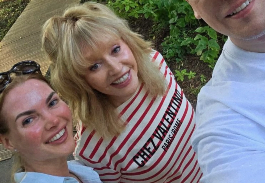 Аллу Пугачёву засняли поклонники в Юрмале