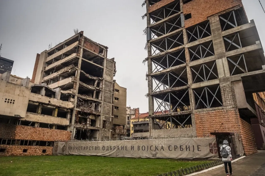 В Белграде на месте разрушенного бомбами НАТО штаба армии построят отель Трампа