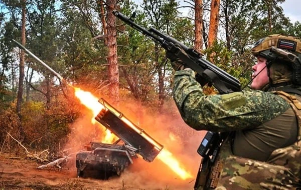 Последняя сводка СВО от Юрия Подоляки на 10.12.2025: ВС РФ завершают окружение Мирнограда