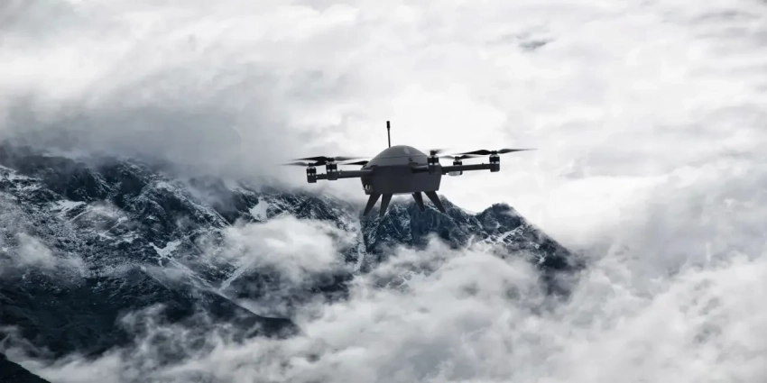 ВМС США испытали метеодроны, запускаемые с движущегося корабля