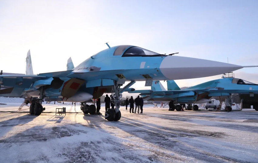 Новые фронтовые бомбардировщики Су-34 пополнили состав ВКС РФ