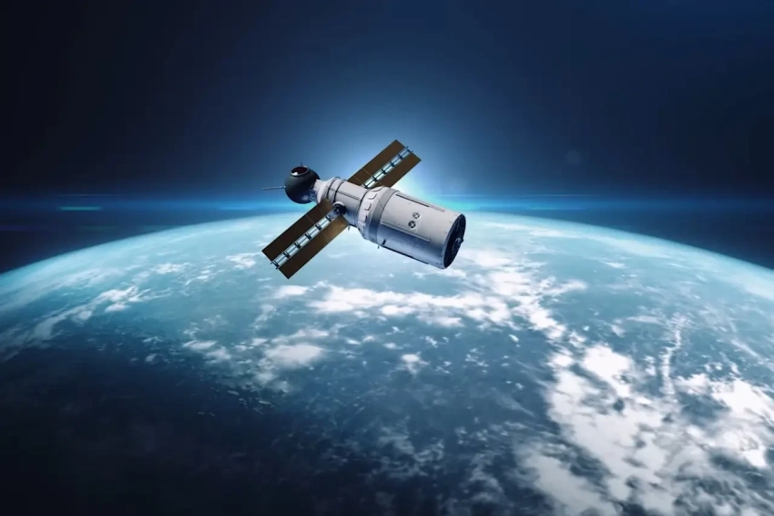 WP: между американскими и китайскими спутниками идут «орбитальные бои»