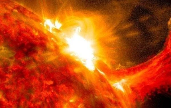 Магнитная буря 22 января 2026: сильные головные боли у метеопатов усилятся в четверг