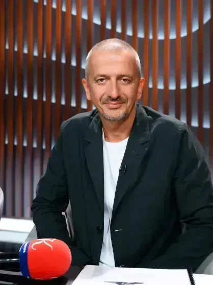 Константина Богомолова сняли с поста ректора Школы-студии МХАТ из-за Никиты Михалкова