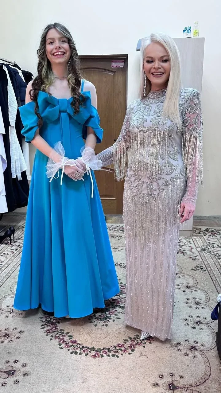 "Я всех простила и иду дальше". Лариса Долина в первом интервью после скандала с квартирой назвала "незаслуженным" хейт в свой адрес